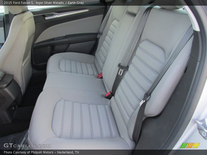 Ingot Silver Metallic / Earth Gray 2015 Ford Fusion S