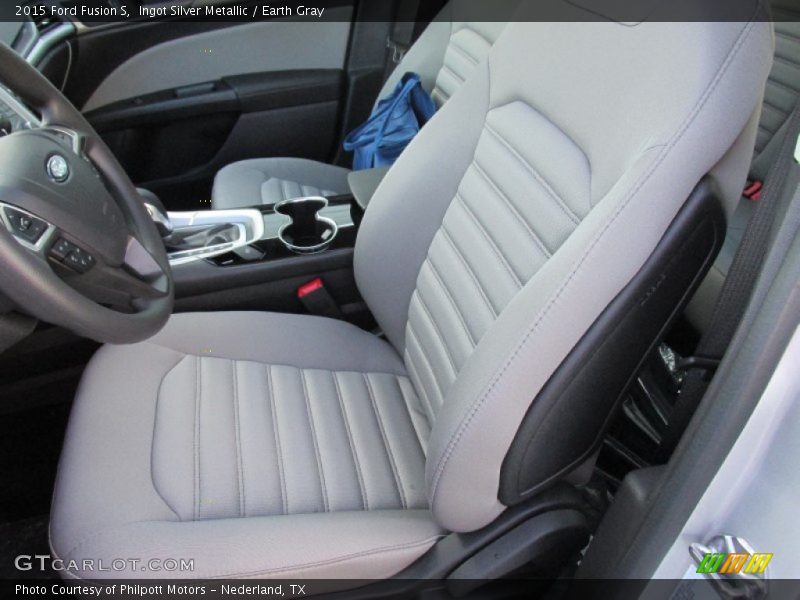 Ingot Silver Metallic / Earth Gray 2015 Ford Fusion S