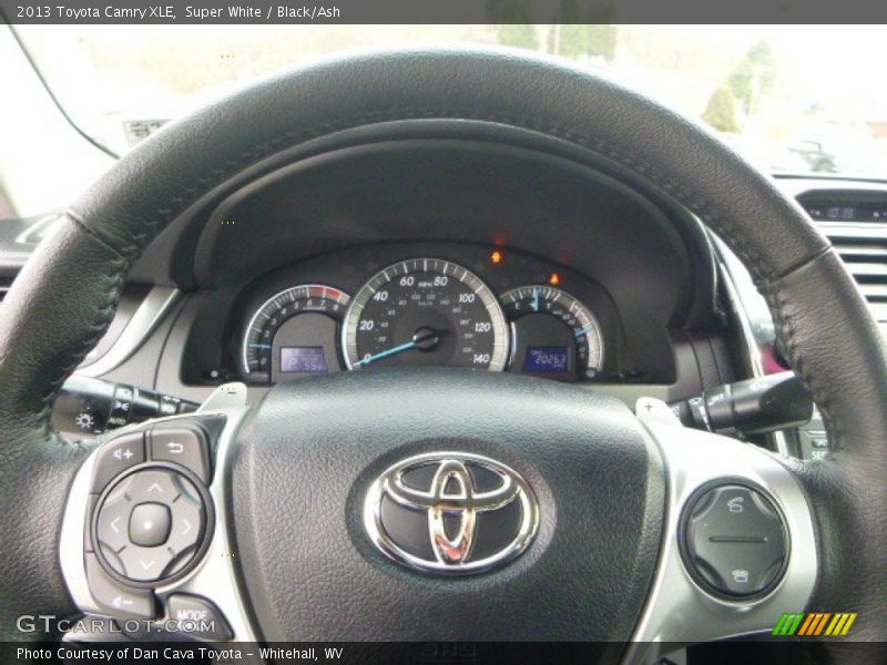 Super White / Black/Ash 2013 Toyota Camry XLE