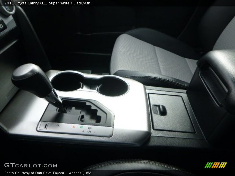 Super White / Black/Ash 2013 Toyota Camry XLE
