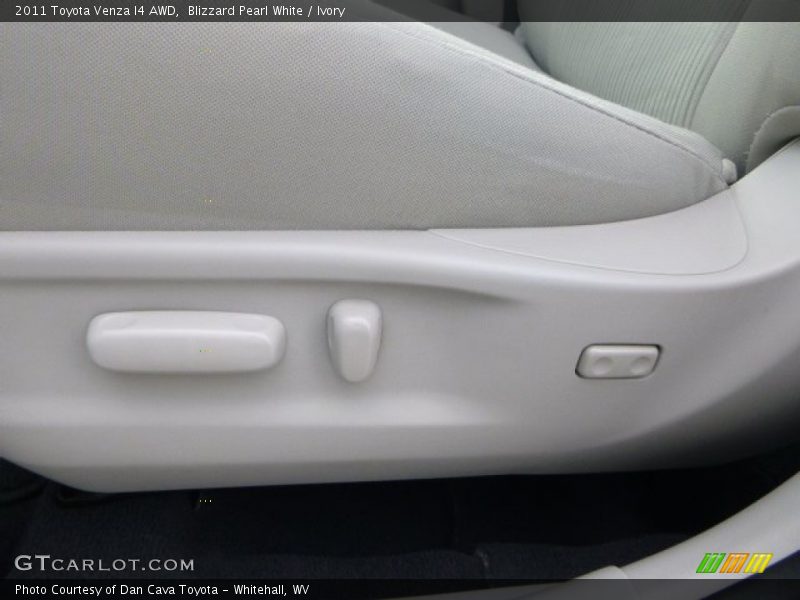 Blizzard Pearl White / Ivory 2011 Toyota Venza I4 AWD
