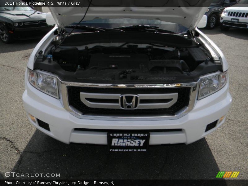 White / Gray 2011 Honda Ridgeline RTS