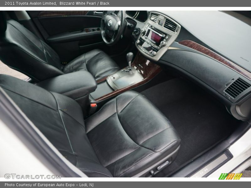 Blizzard White Pearl / Black 2011 Toyota Avalon Limited
