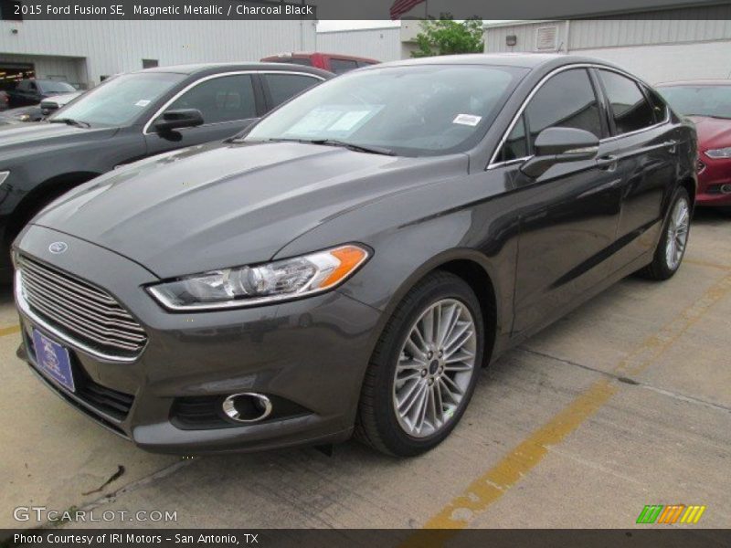Magnetic Metallic / Charcoal Black 2015 Ford Fusion SE
