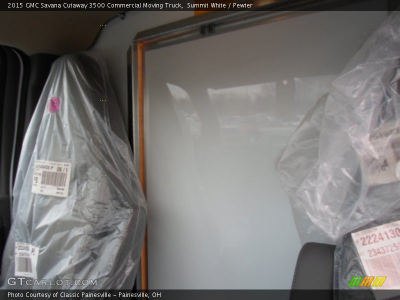 Summit White / Pewter 2015 GMC Savana Cutaway 3500 Commercial Moving Truck