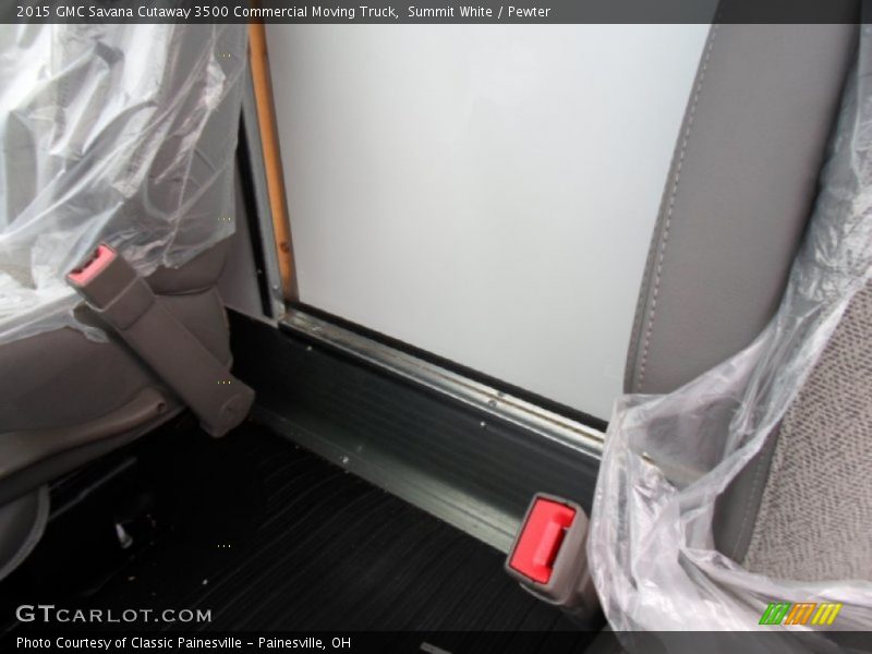 Summit White / Pewter 2015 GMC Savana Cutaway 3500 Commercial Moving Truck