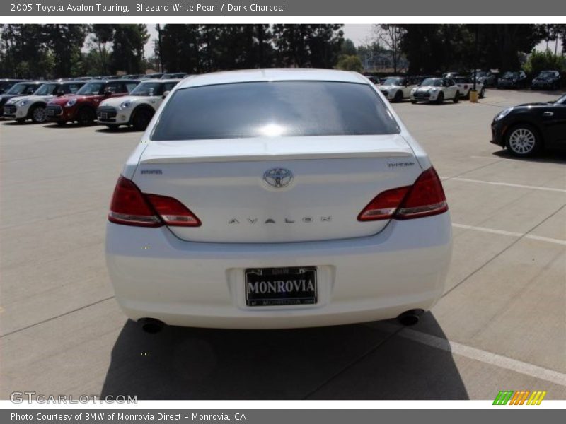 Blizzard White Pearl / Dark Charcoal 2005 Toyota Avalon Touring