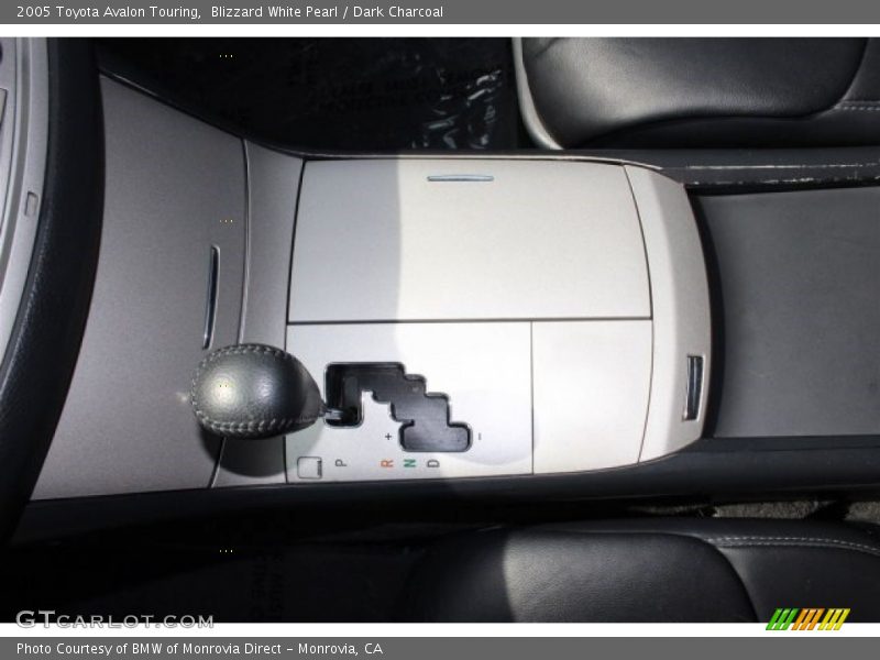 Blizzard White Pearl / Dark Charcoal 2005 Toyota Avalon Touring