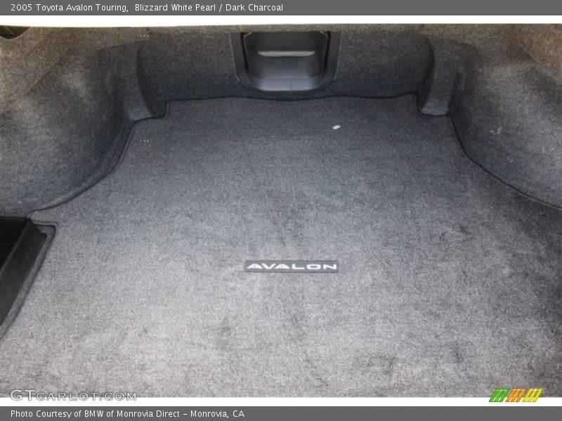 Blizzard White Pearl / Dark Charcoal 2005 Toyota Avalon Touring