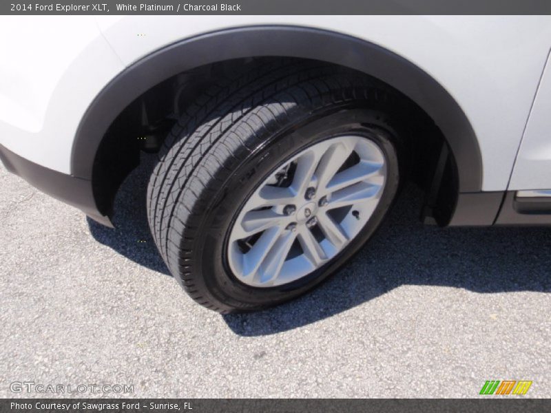 White Platinum / Charcoal Black 2014 Ford Explorer XLT