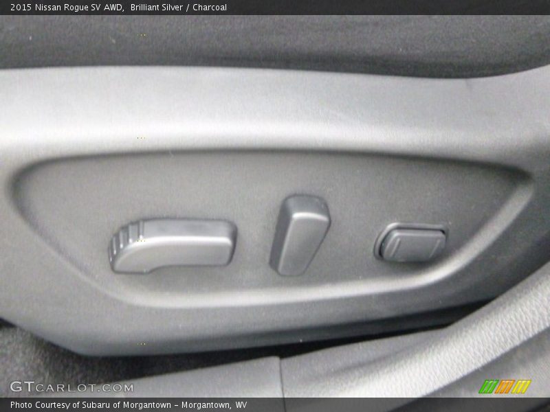 Brilliant Silver / Charcoal 2015 Nissan Rogue SV AWD