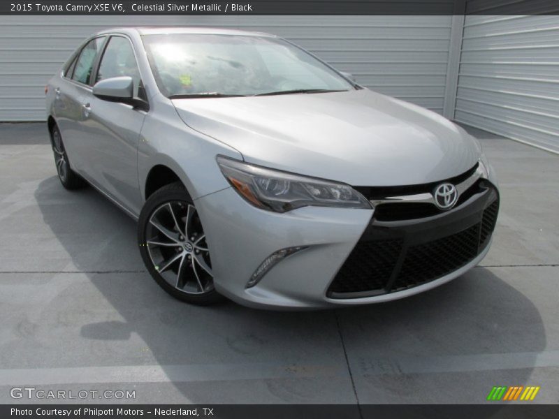 Front 3/4 View of 2015 Camry XSE V6
