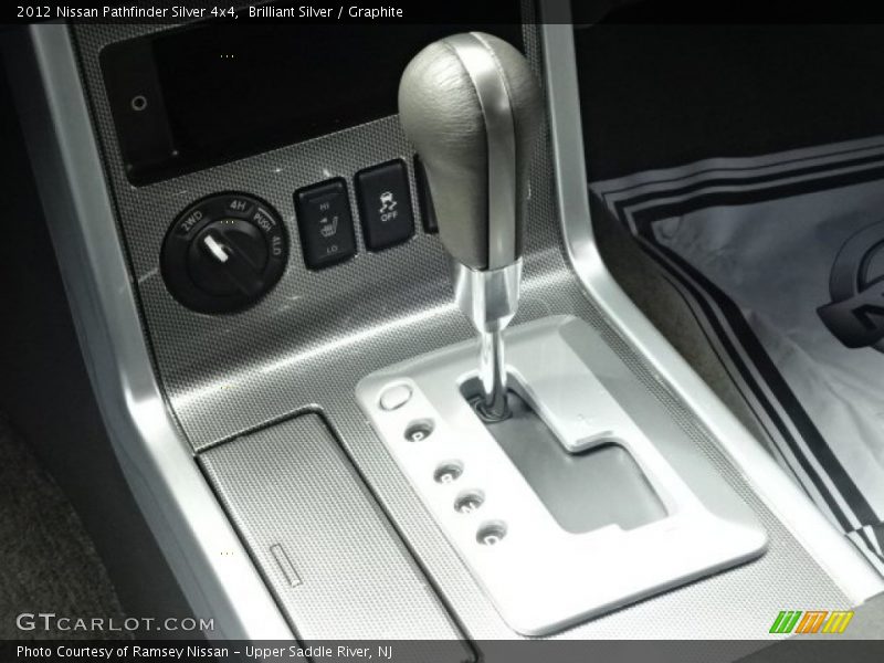 Brilliant Silver / Graphite 2012 Nissan Pathfinder Silver 4x4