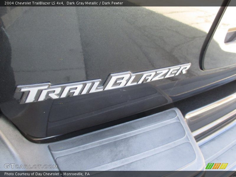 Dark Gray Metallic / Dark Pewter 2004 Chevrolet TrailBlazer LS 4x4