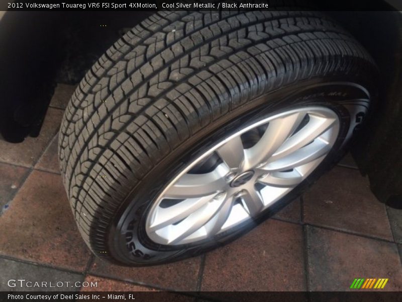 Cool Silver Metallic / Black Anthracite 2012 Volkswagen Touareg VR6 FSI Sport 4XMotion