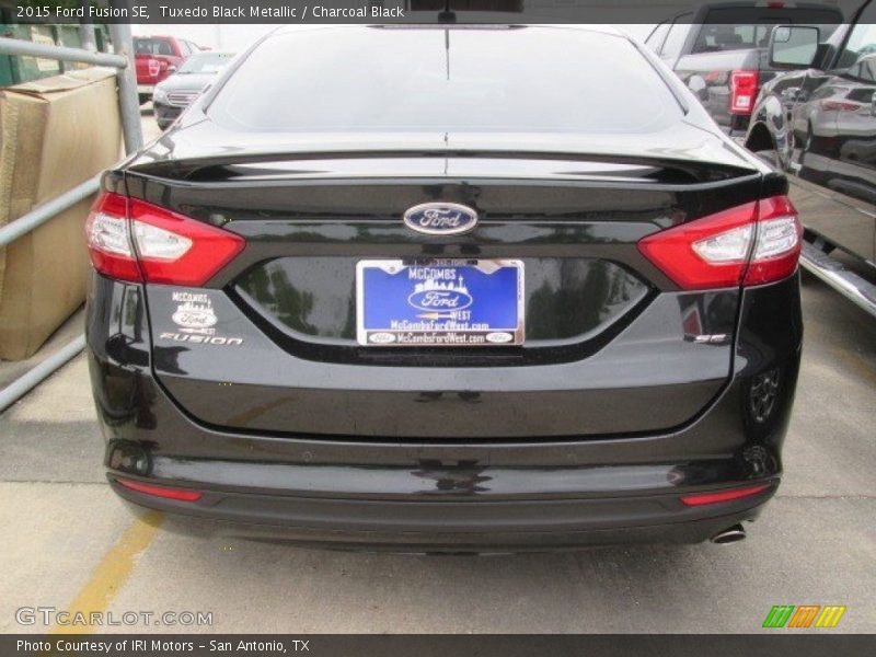Tuxedo Black Metallic / Charcoal Black 2015 Ford Fusion SE