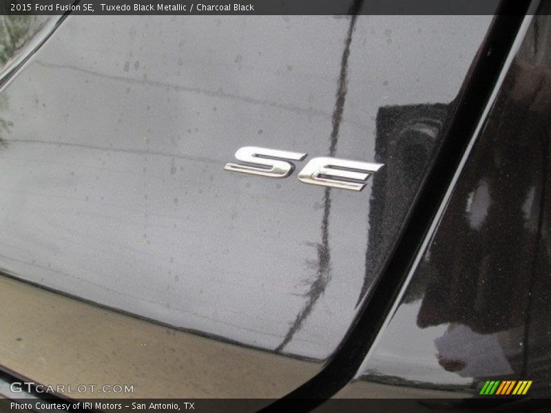 Tuxedo Black Metallic / Charcoal Black 2015 Ford Fusion SE