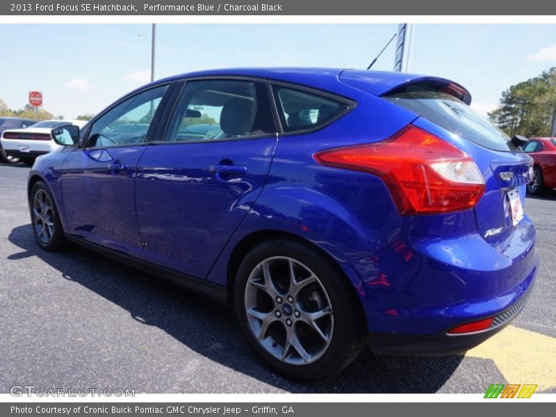 Performance Blue / Charcoal Black 2013 Ford Focus SE Hatchback