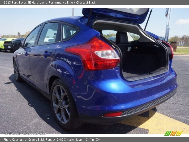 Performance Blue / Charcoal Black 2013 Ford Focus SE Hatchback