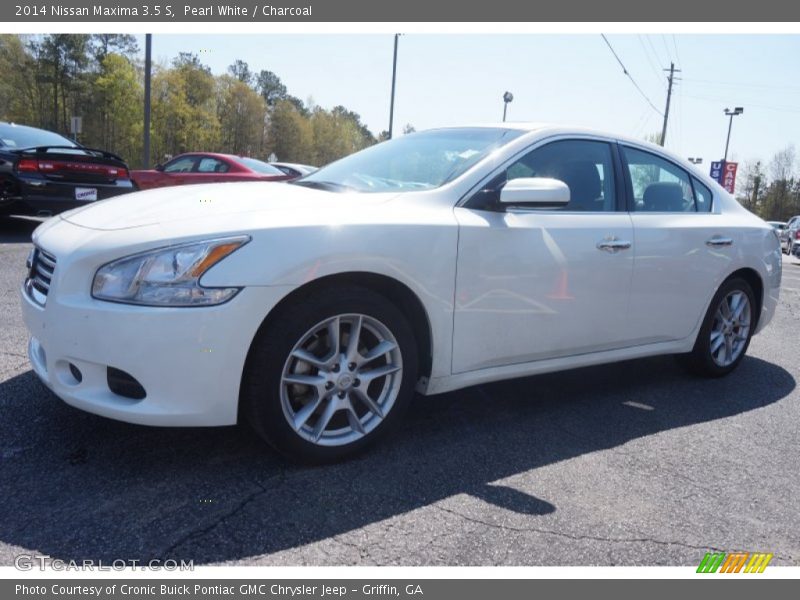 Pearl White / Charcoal 2014 Nissan Maxima 3.5 S