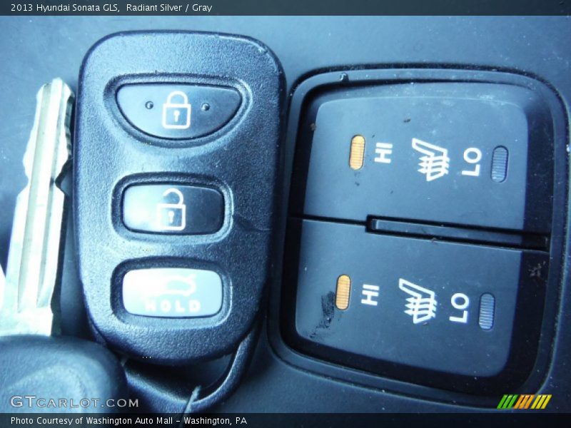 Radiant Silver / Gray 2013 Hyundai Sonata GLS