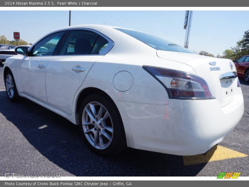 Pearl White / Charcoal 2014 Nissan Maxima 3.5 S