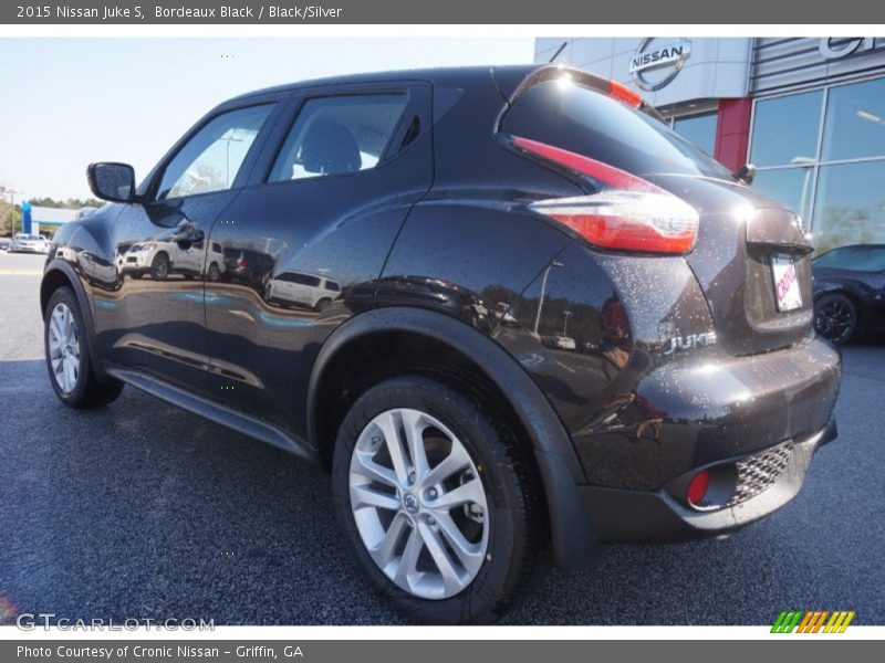 Bordeaux Black / Black/Silver 2015 Nissan Juke S