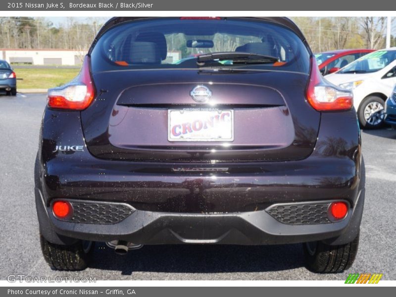 Bordeaux Black / Black/Silver 2015 Nissan Juke S
