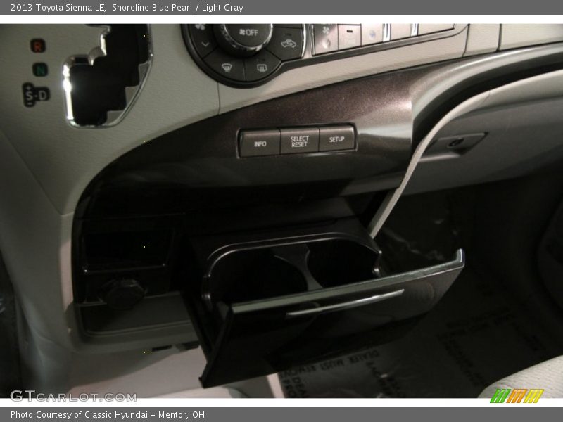 Shoreline Blue Pearl / Light Gray 2013 Toyota Sienna LE
