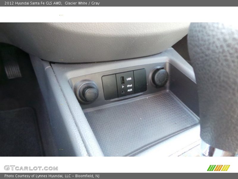 Glacier White / Gray 2012 Hyundai Santa Fe GLS AWD