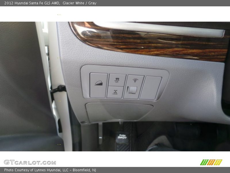 Glacier White / Gray 2012 Hyundai Santa Fe GLS AWD