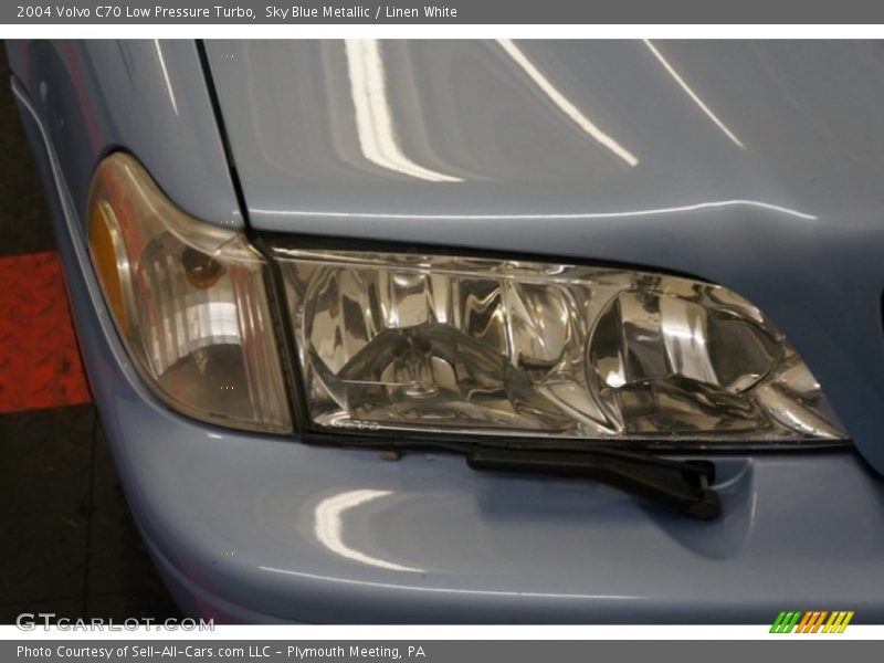 Sky Blue Metallic / Linen White 2004 Volvo C70 Low Pressure Turbo