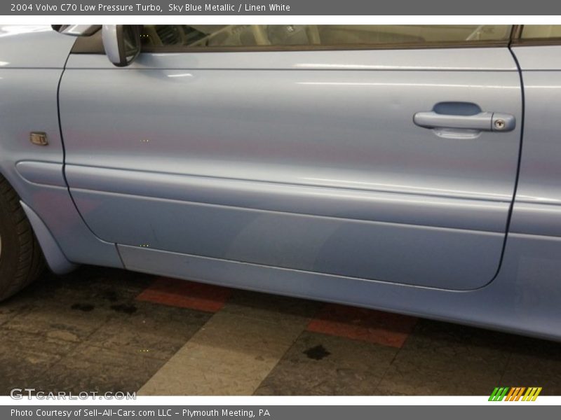 Sky Blue Metallic / Linen White 2004 Volvo C70 Low Pressure Turbo