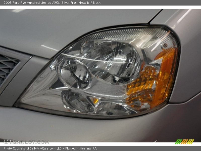 Silver Frost Metallic / Black 2005 Ford Five Hundred Limited AWD