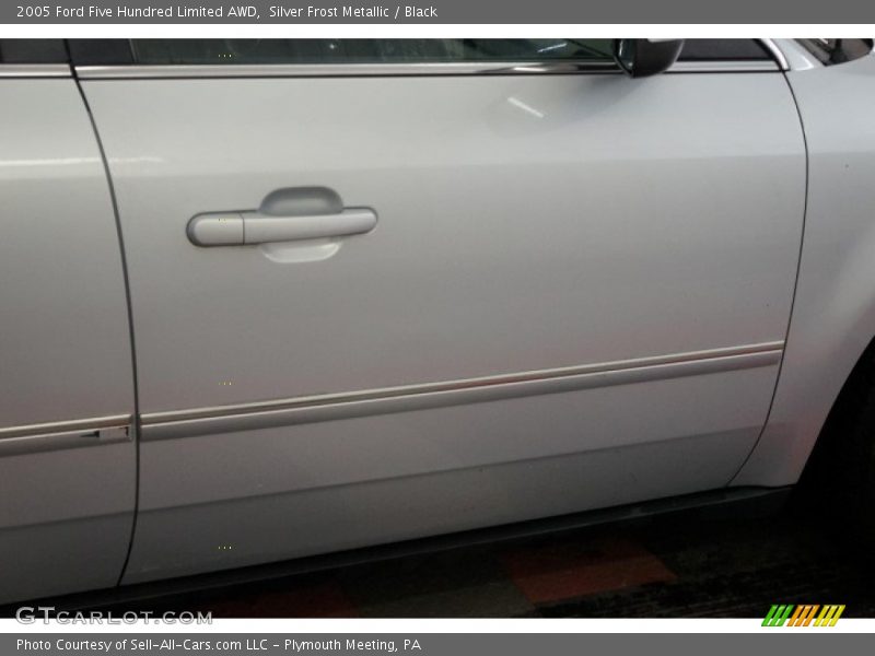 Silver Frost Metallic / Black 2005 Ford Five Hundred Limited AWD
