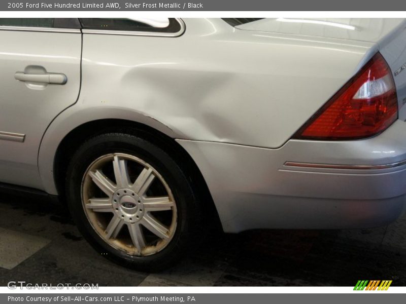 Silver Frost Metallic / Black 2005 Ford Five Hundred Limited AWD