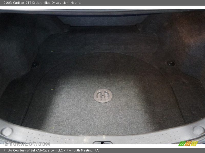 Blue Onyx / Light Neutral 2003 Cadillac CTS Sedan