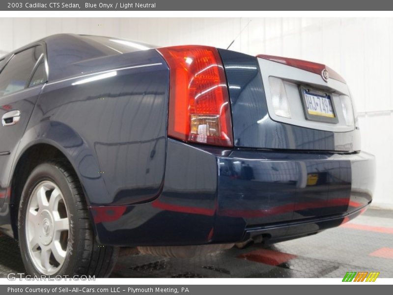 Blue Onyx / Light Neutral 2003 Cadillac CTS Sedan