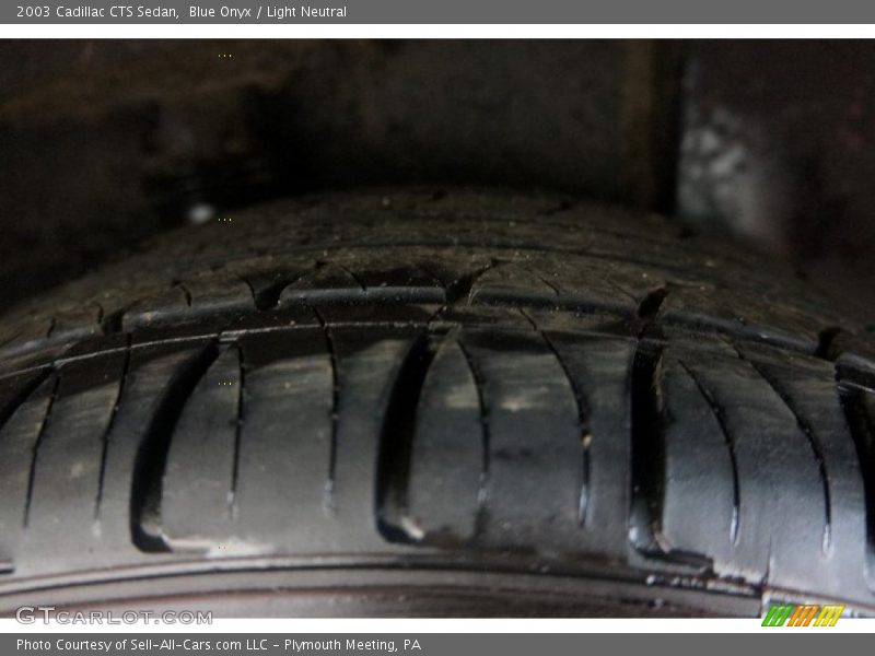 Blue Onyx / Light Neutral 2003 Cadillac CTS Sedan