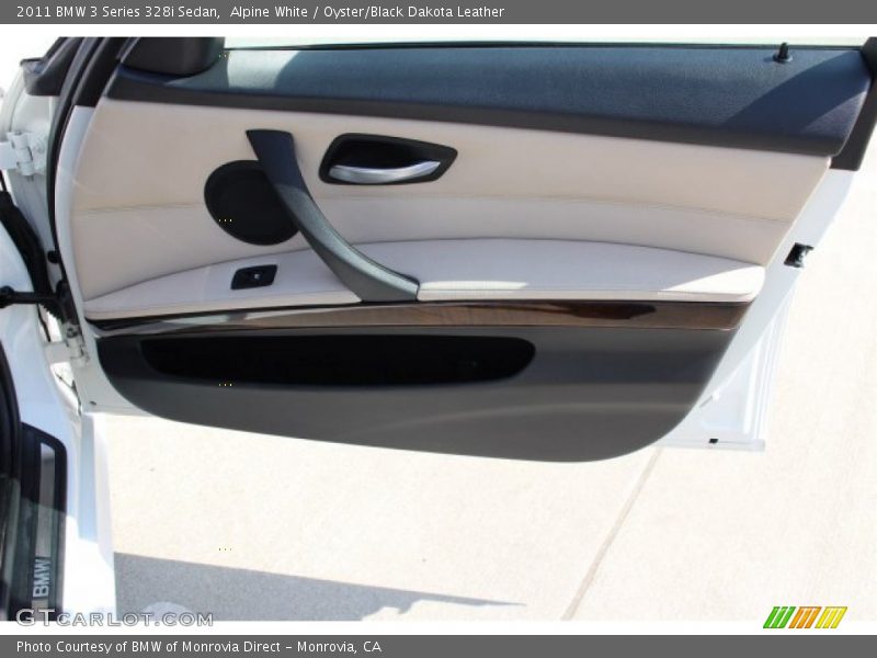 Alpine White / Oyster/Black Dakota Leather 2011 BMW 3 Series 328i Sedan
