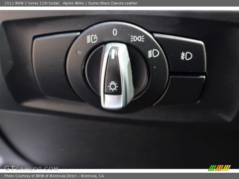 Alpine White / Oyster/Black Dakota Leather 2011 BMW 3 Series 328i Sedan