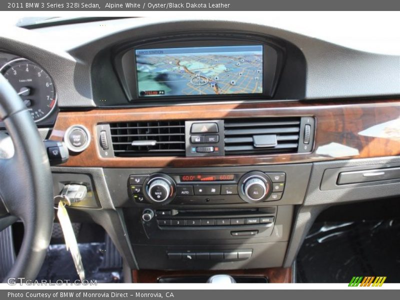 Alpine White / Oyster/Black Dakota Leather 2011 BMW 3 Series 328i Sedan