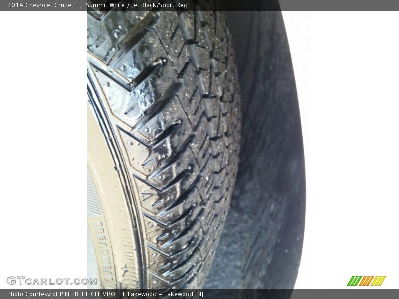 Summit White / Jet Black/Sport Red 2014 Chevrolet Cruze LT