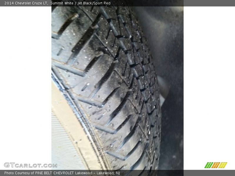 Summit White / Jet Black/Sport Red 2014 Chevrolet Cruze LT