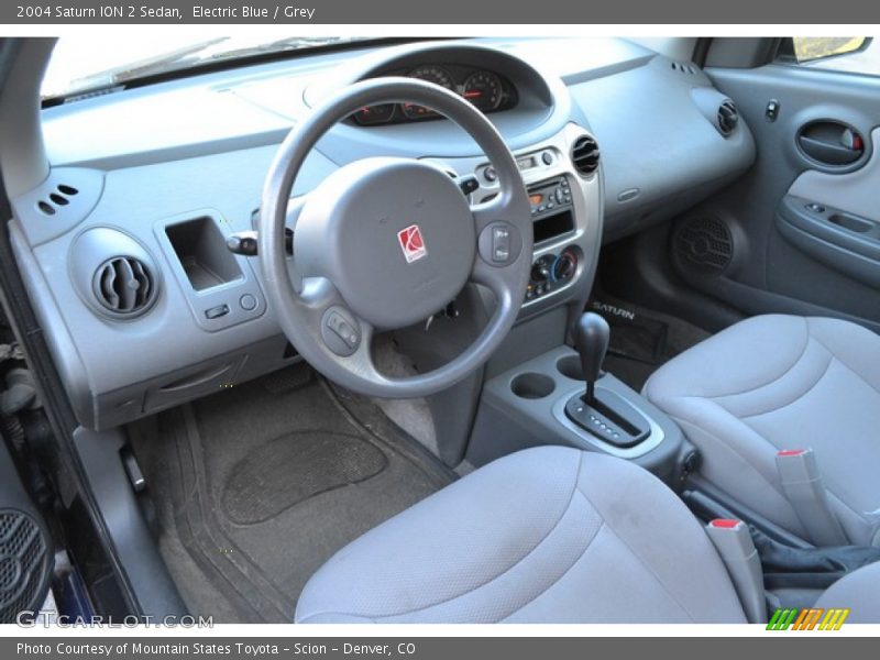  2004 ION 2 Sedan Grey Interior