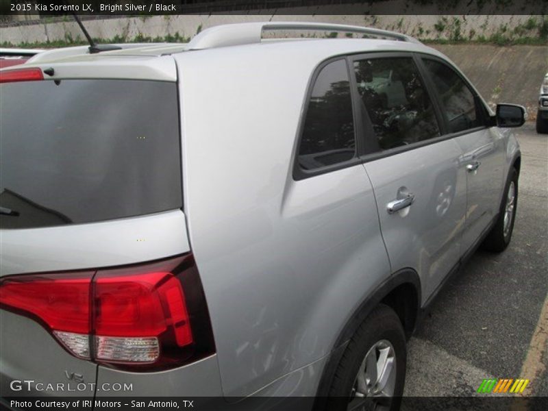 Bright Silver / Black 2015 Kia Sorento LX