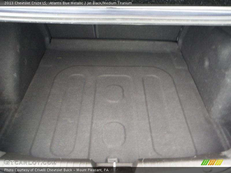 Atlantis Blue Metallic / Jet Black/Medium Titanium 2013 Chevrolet Cruze LS