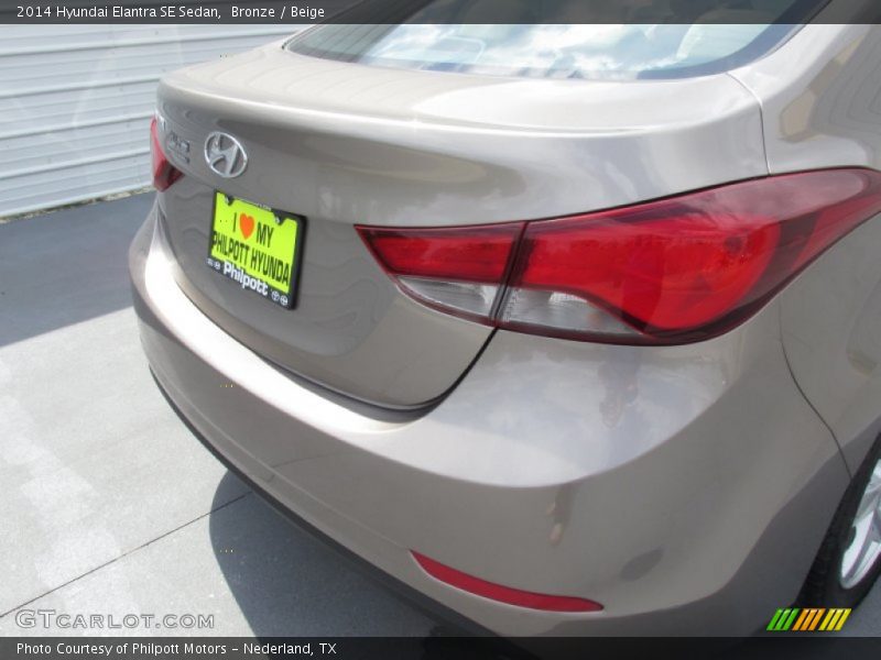 Bronze / Beige 2014 Hyundai Elantra SE Sedan