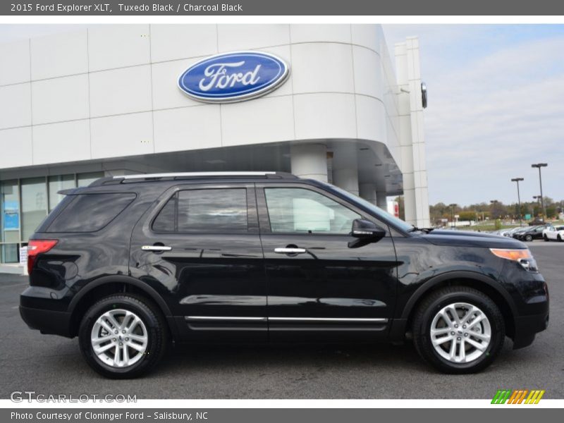 Tuxedo Black / Charcoal Black 2015 Ford Explorer XLT