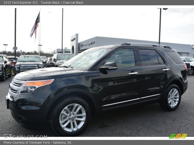 Tuxedo Black / Charcoal Black 2015 Ford Explorer XLT